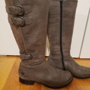 Born leather boot